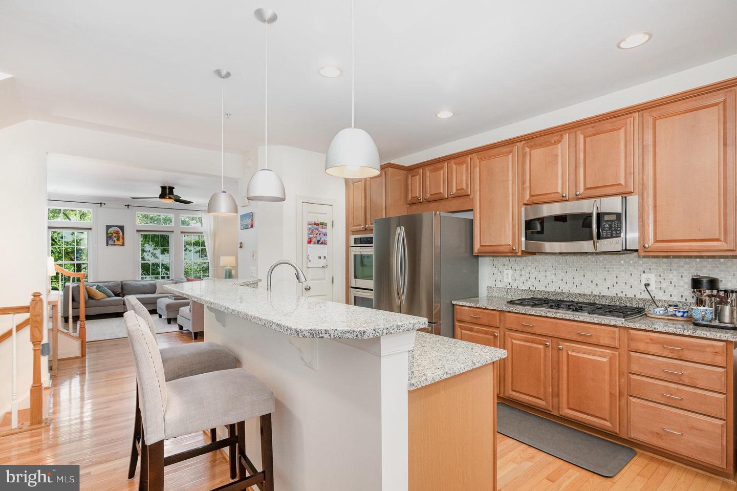 822 W Glebe Rd