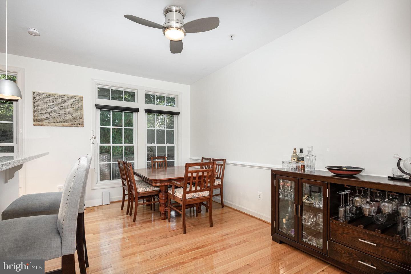 822 W Glebe Rd
