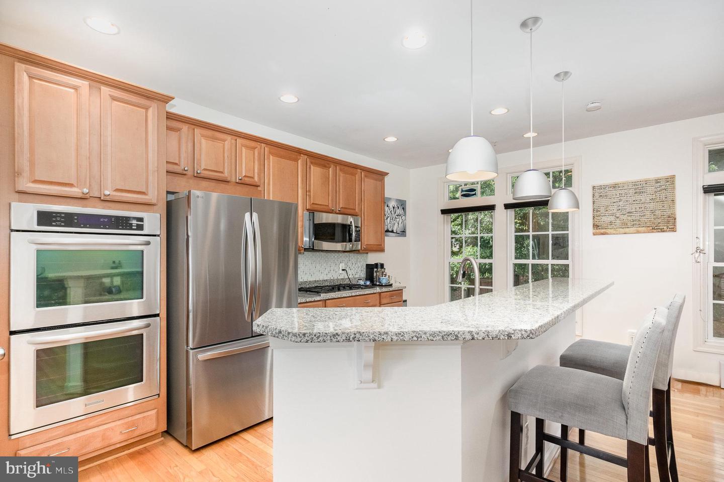 822 W Glebe Rd
