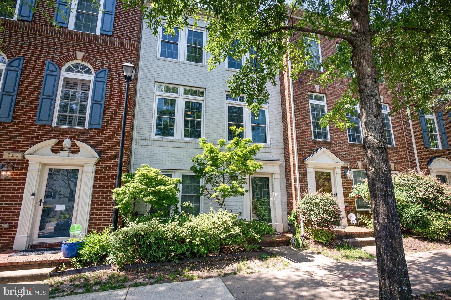 822 W Glebe Rd