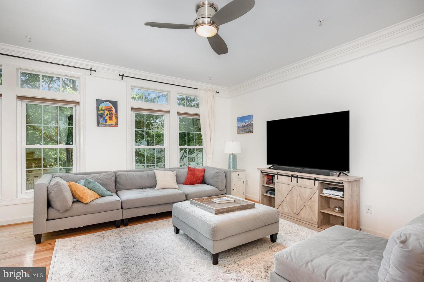 822 W Glebe Rd