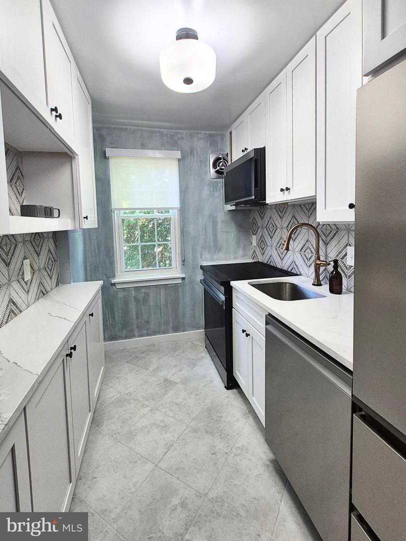 13 Auburn Ct #B