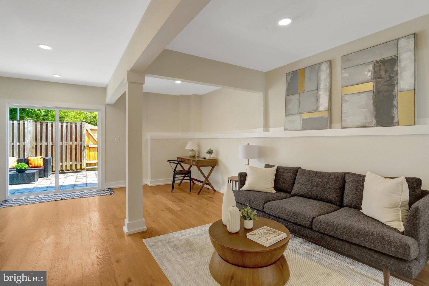 310 S Alfred St