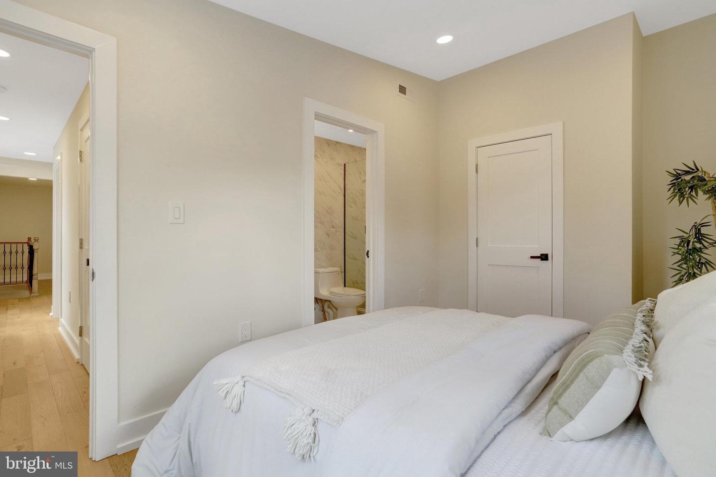 310 S Alfred St