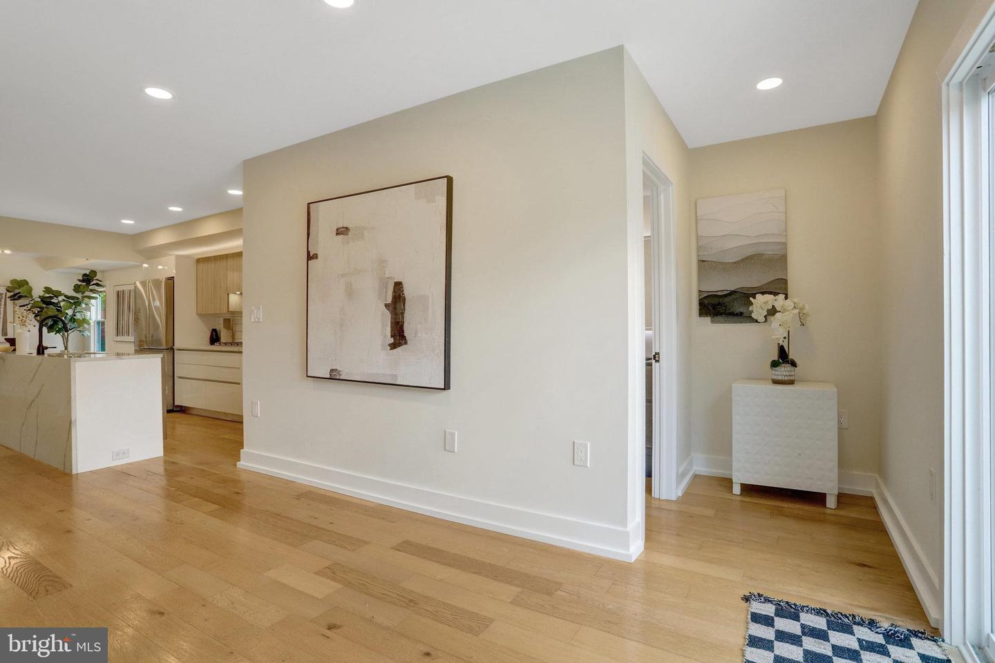 310 S Alfred St
