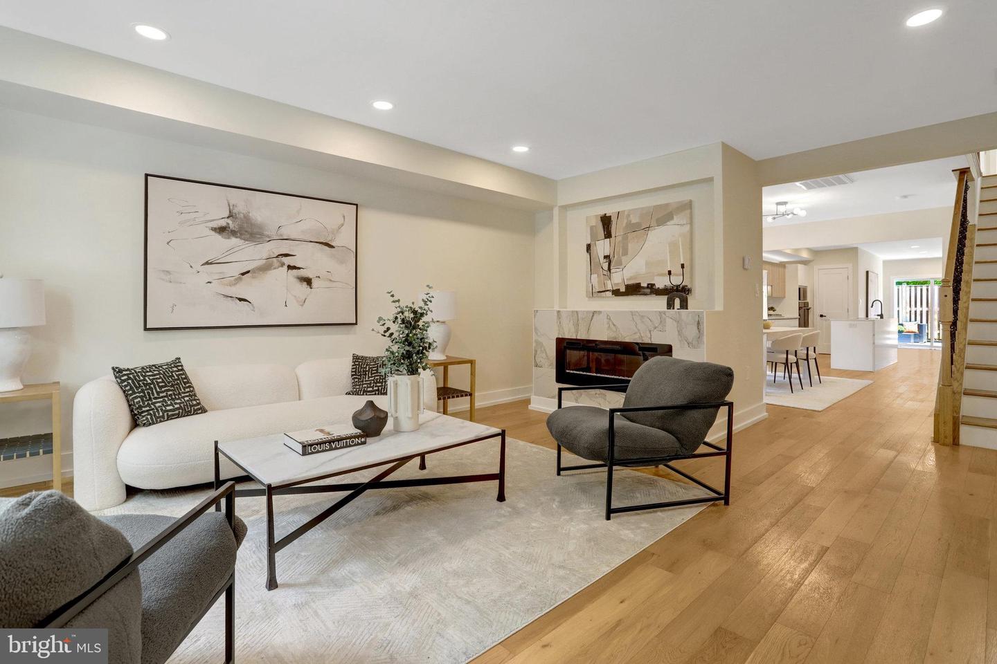 310 S Alfred St