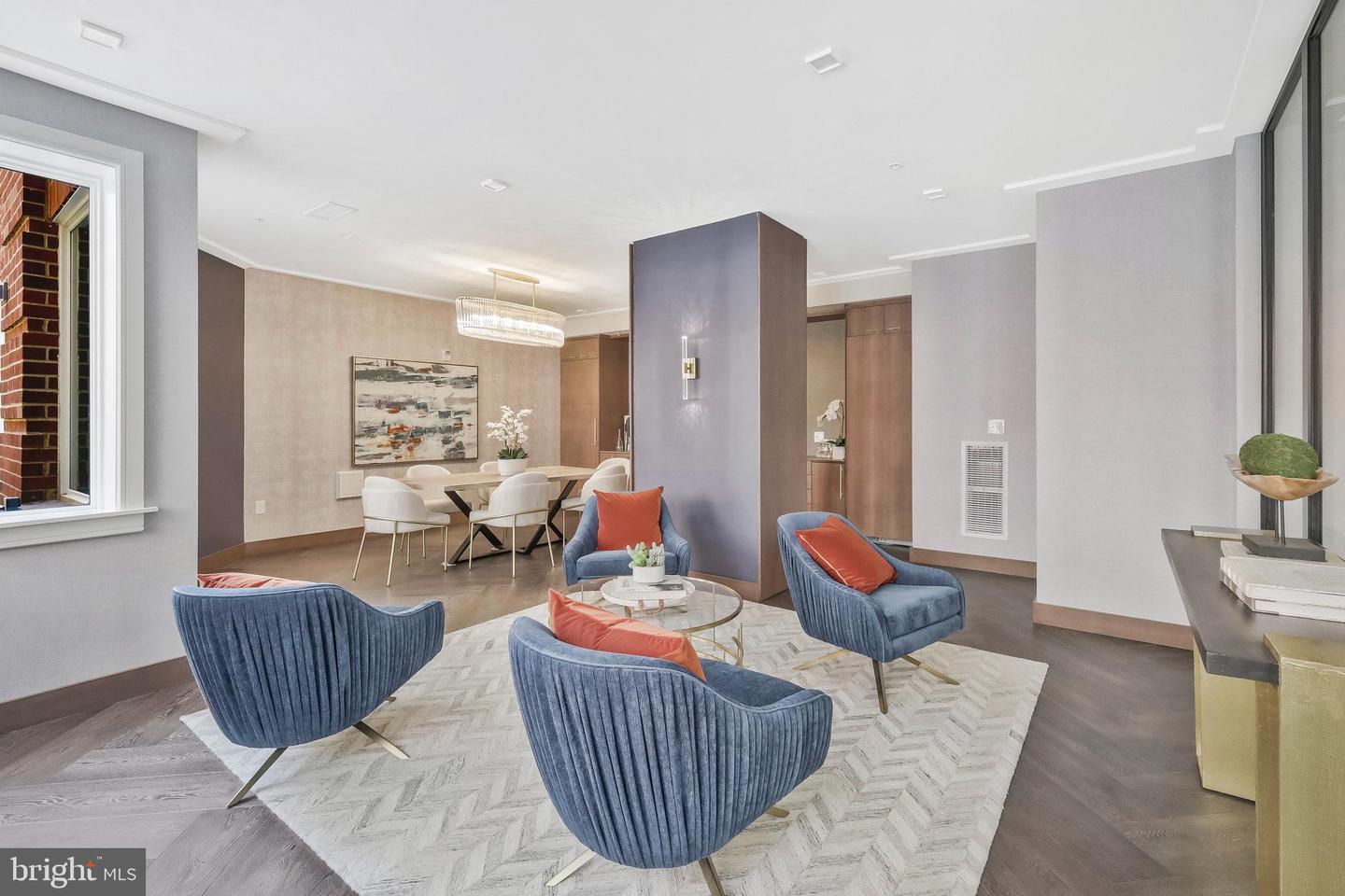 635 SLATERS LN #305