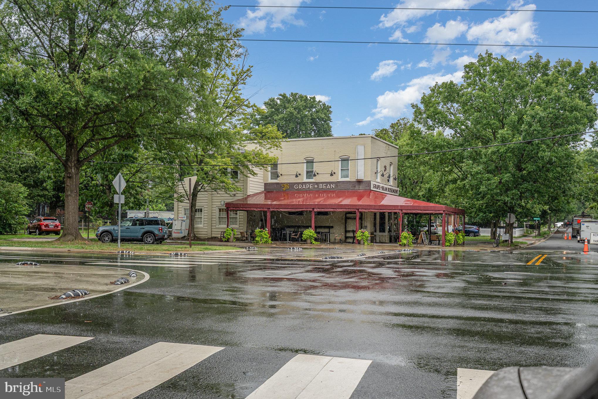 400 COMMONWEALTH AVE #107