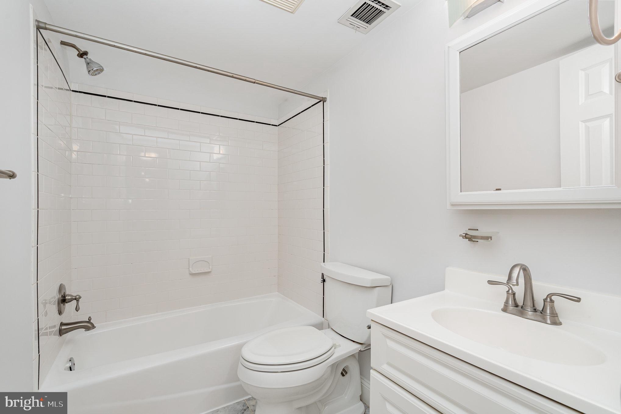 400 COMMONWEALTH AVE #107