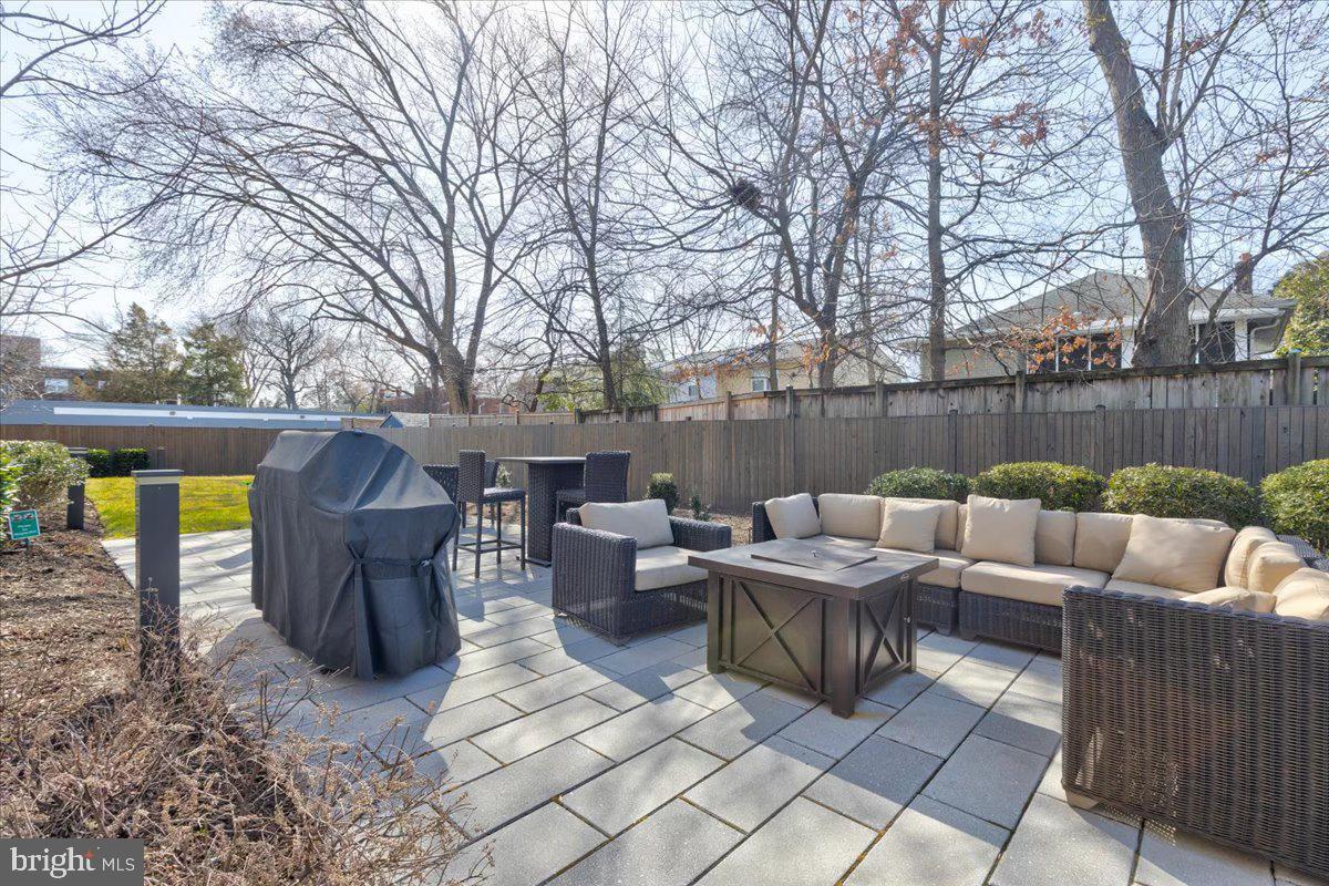 1800 Mount Vernon Ave #102