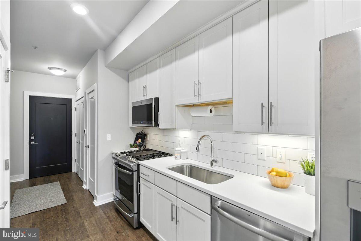 1800 Mount Vernon Ave #102