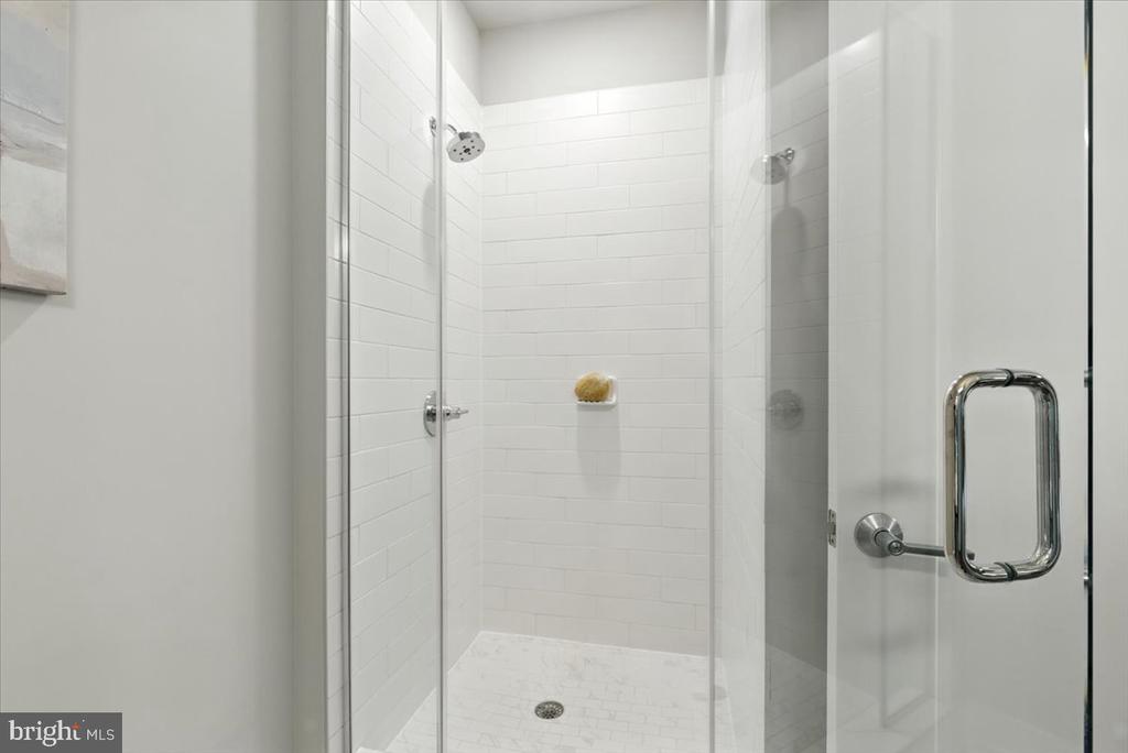 1800 Mount Vernon Ave #102