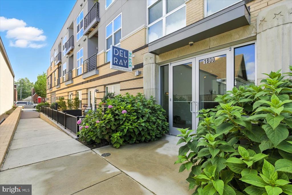 1800 Mount Vernon Ave #102
