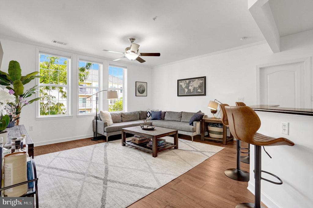400 Cameron Station Blvd #325