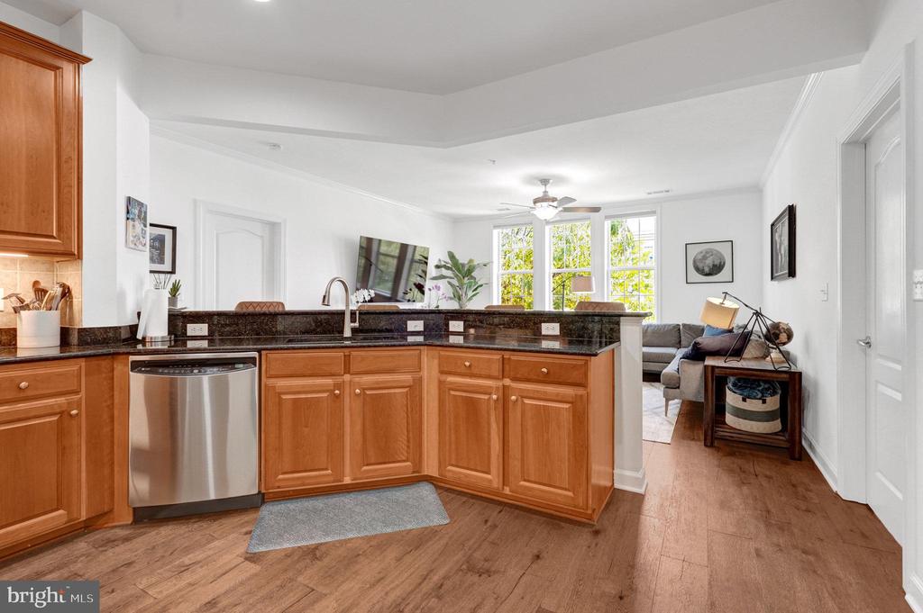400 Cameron Station Blvd #325