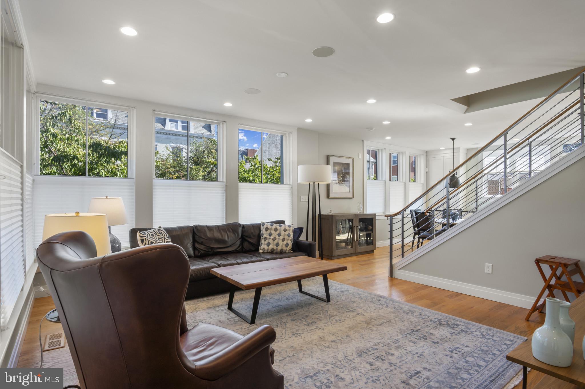 325 N N. COLUMBUS STREET