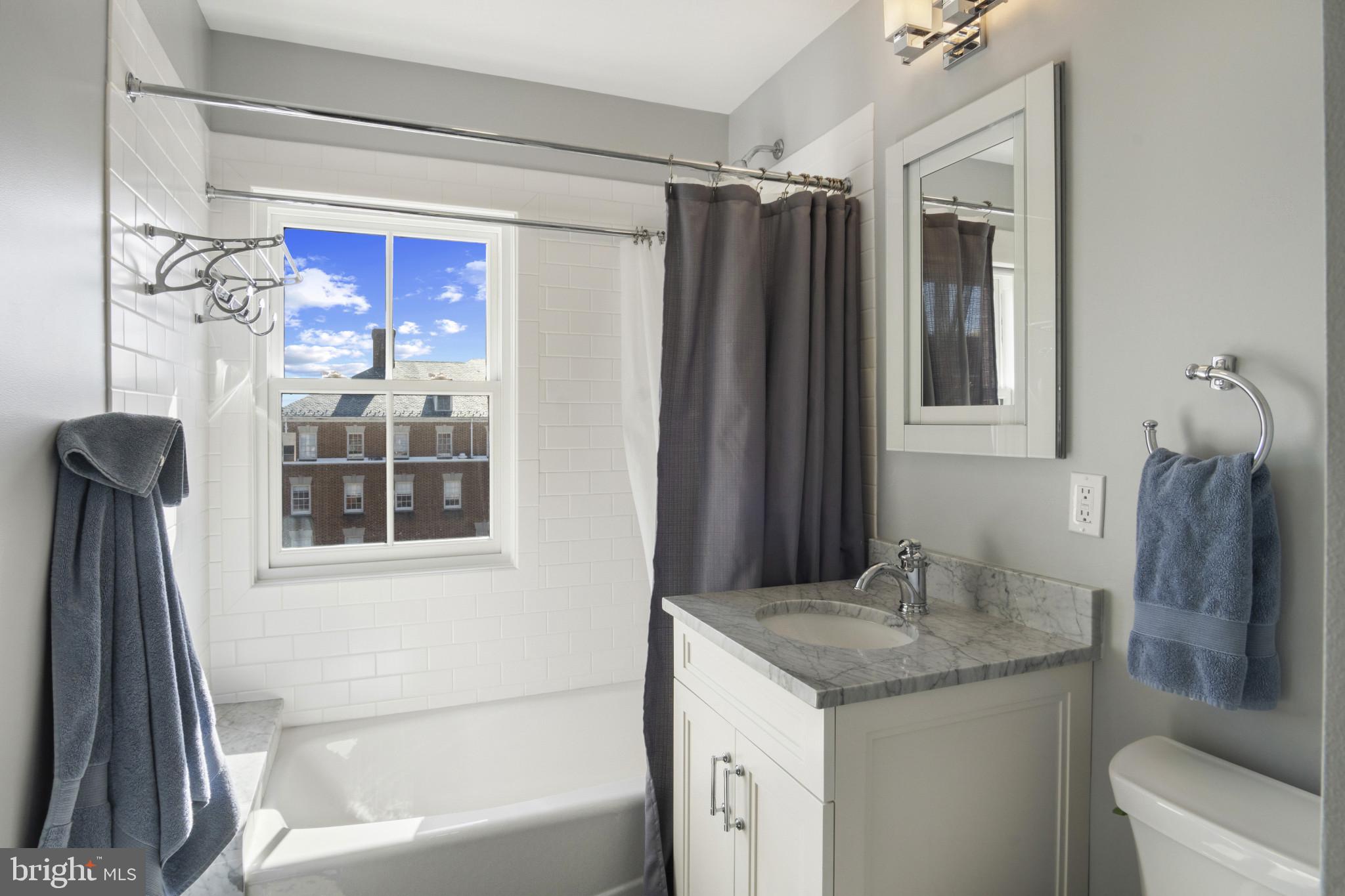 325 N N. COLUMBUS STREET