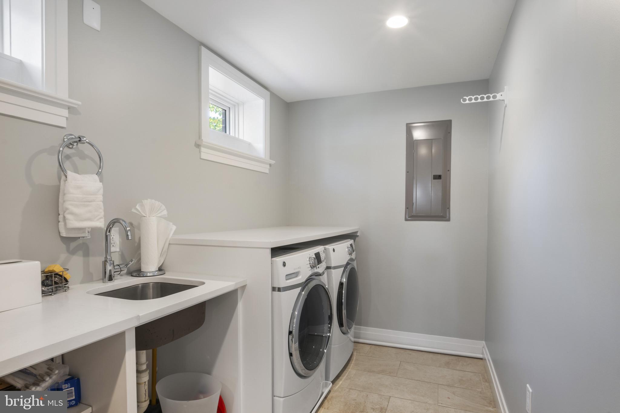 325 N N. COLUMBUS STREET