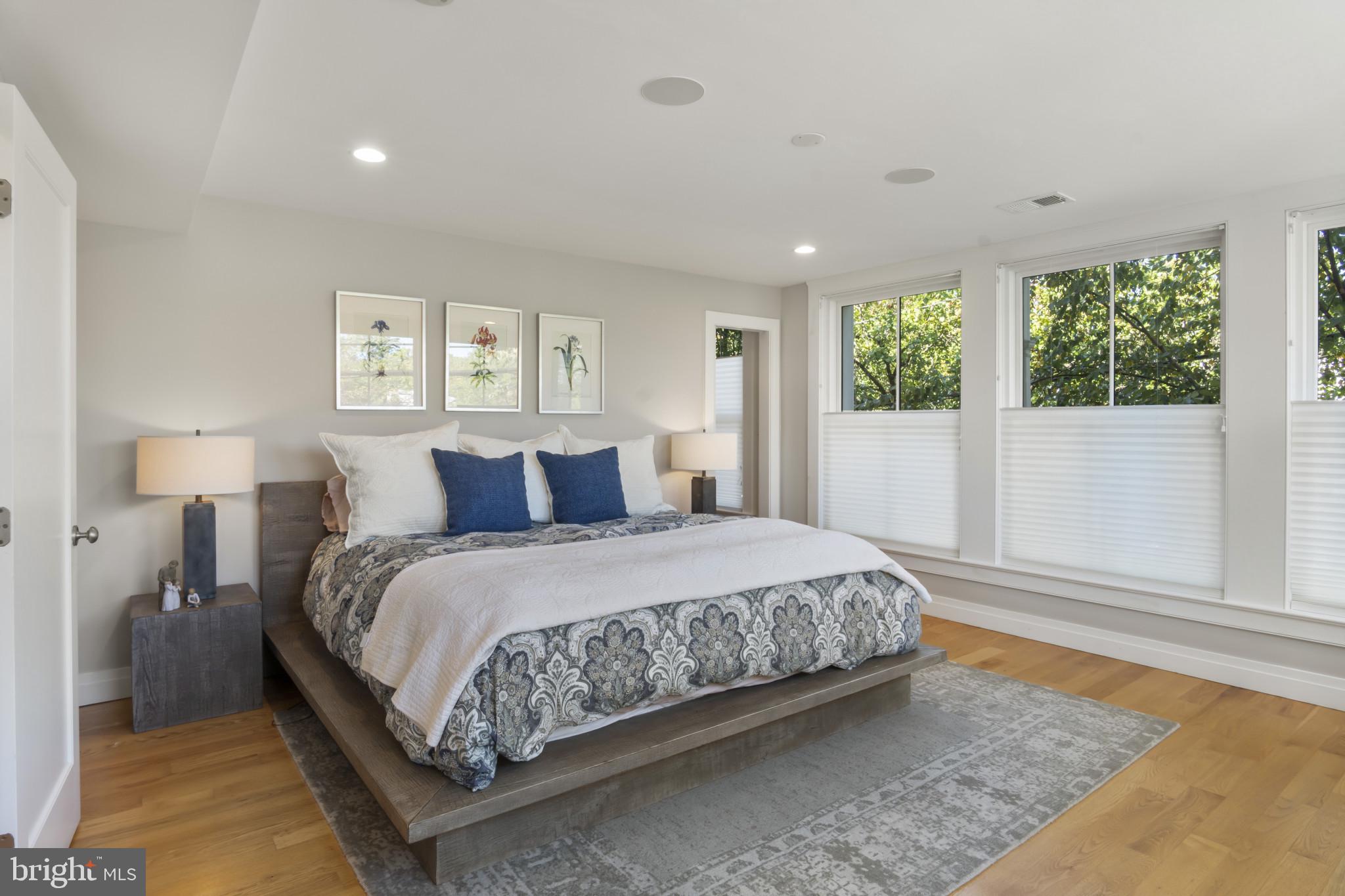 325 N N. COLUMBUS STREET