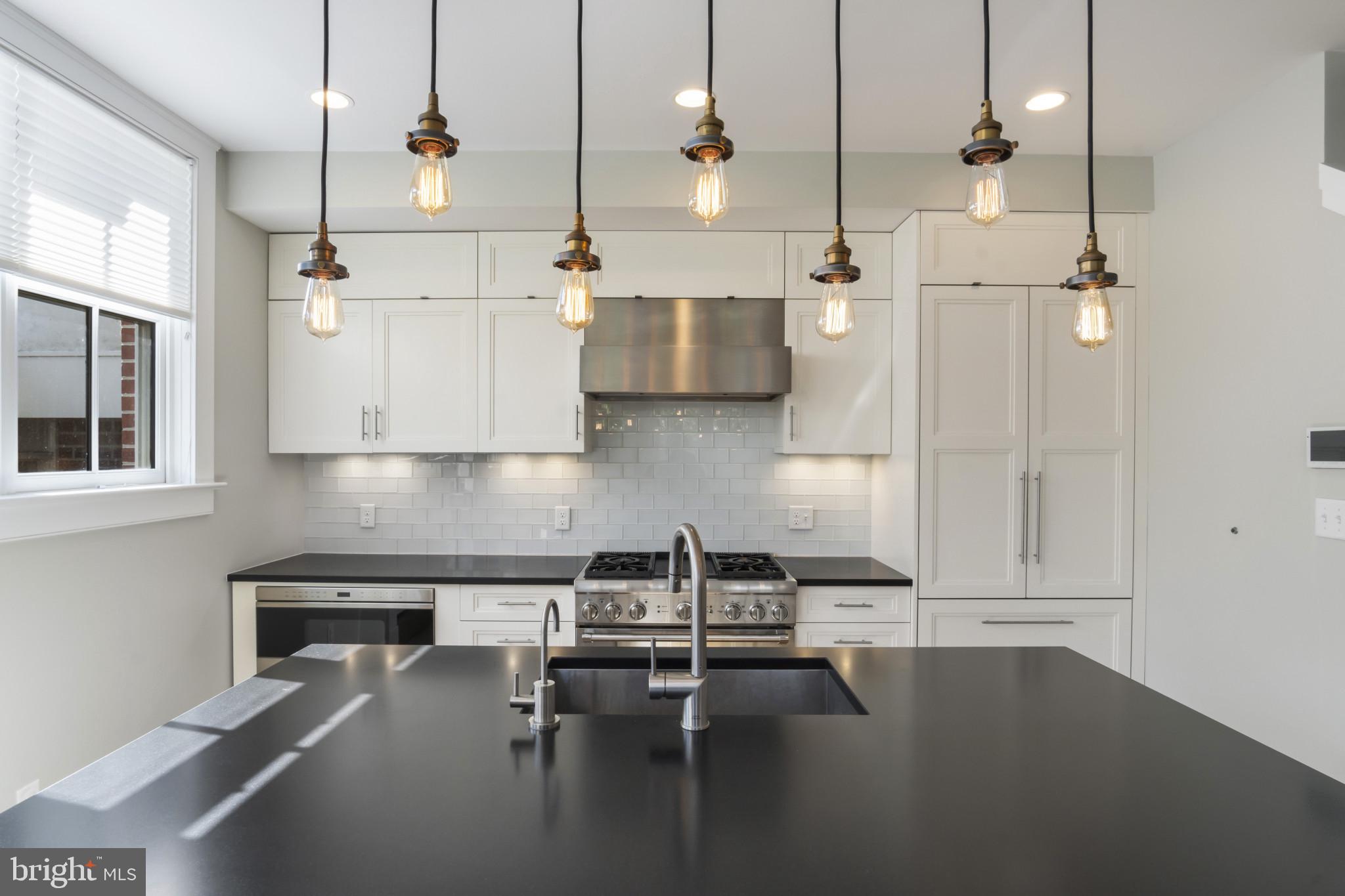 325 N N. COLUMBUS STREET