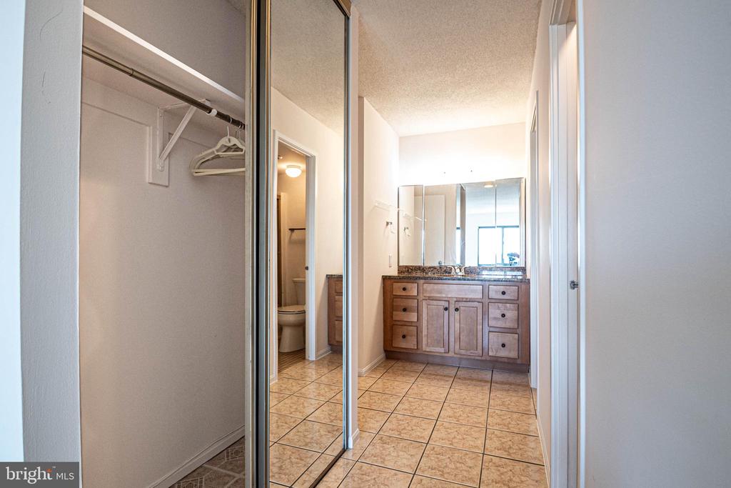 205 YOAKUM PARKWAY 919