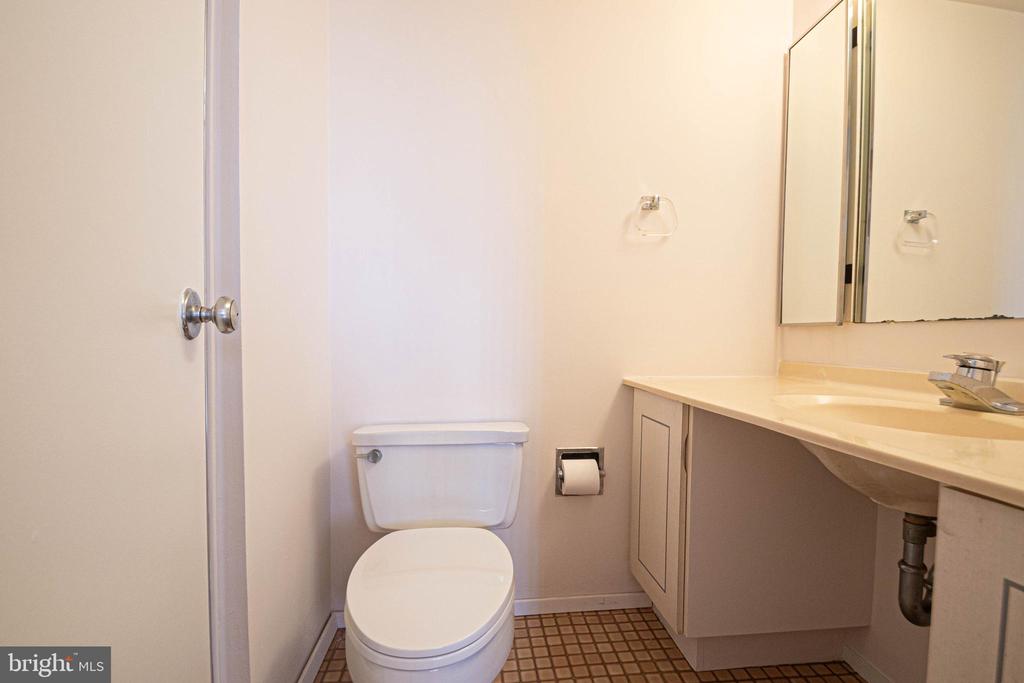 205 YOAKUM PARKWAY 919