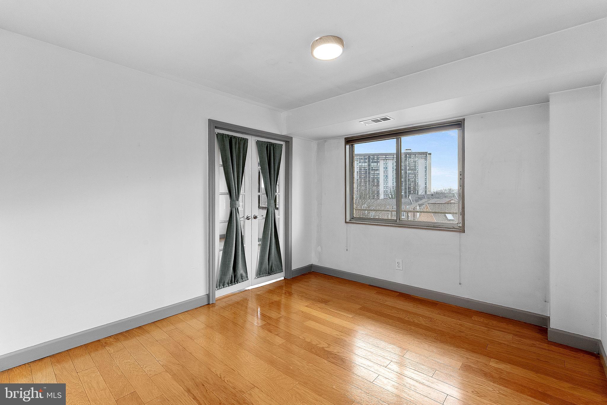 5340 HOLMES RUN PARKWAY 400