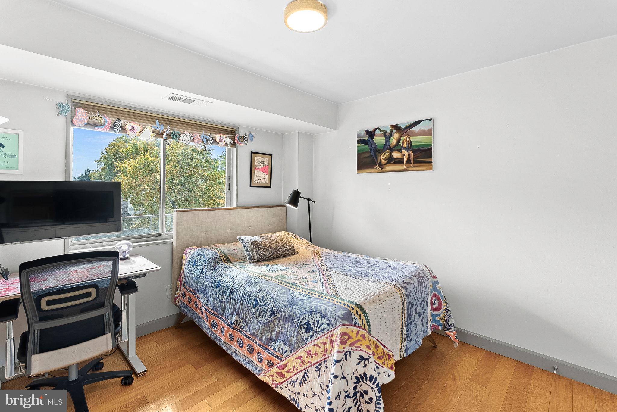 5340 HOLMES RUN PARKWAY 400