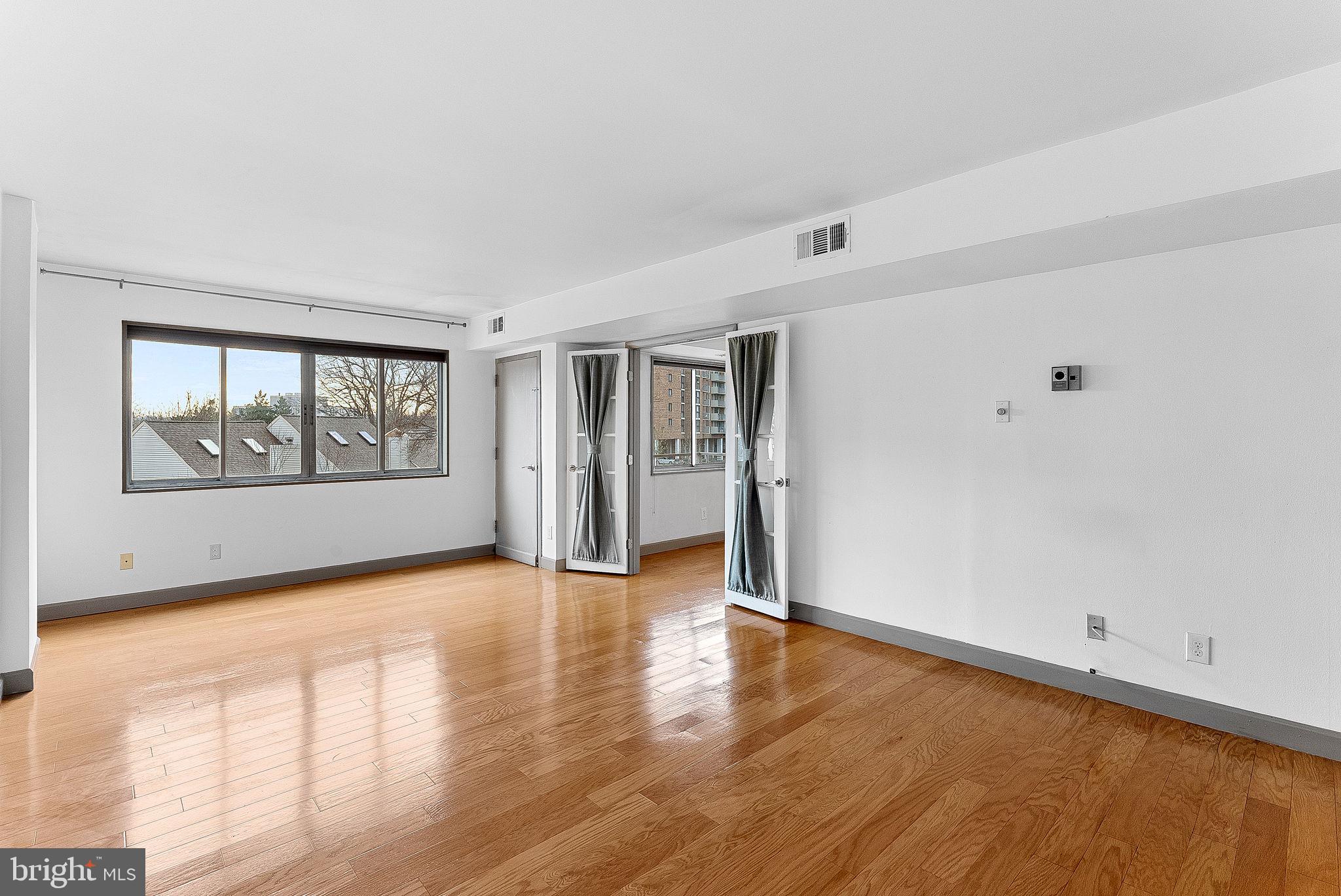 5340 HOLMES RUN PARKWAY 400