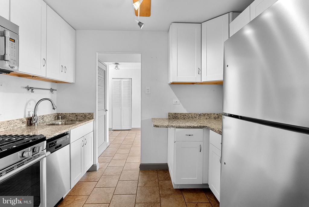 5340 HOLMES RUN PARKWAY 400