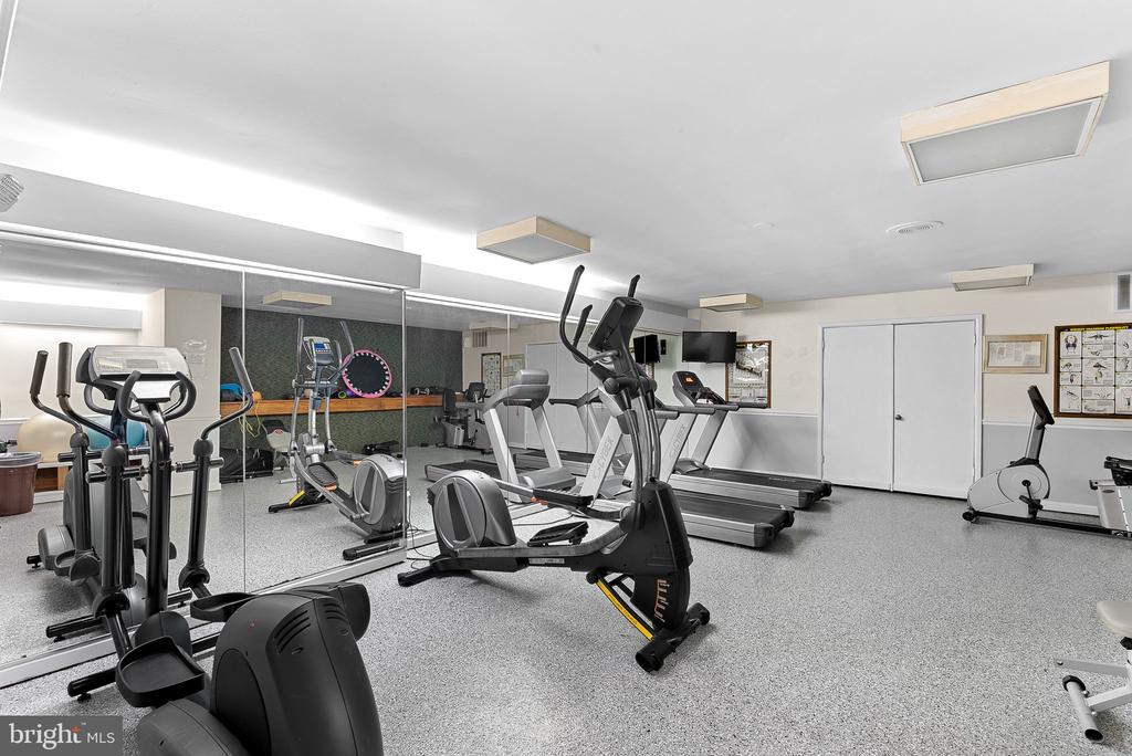 5340 HOLMES RUN PARKWAY 400