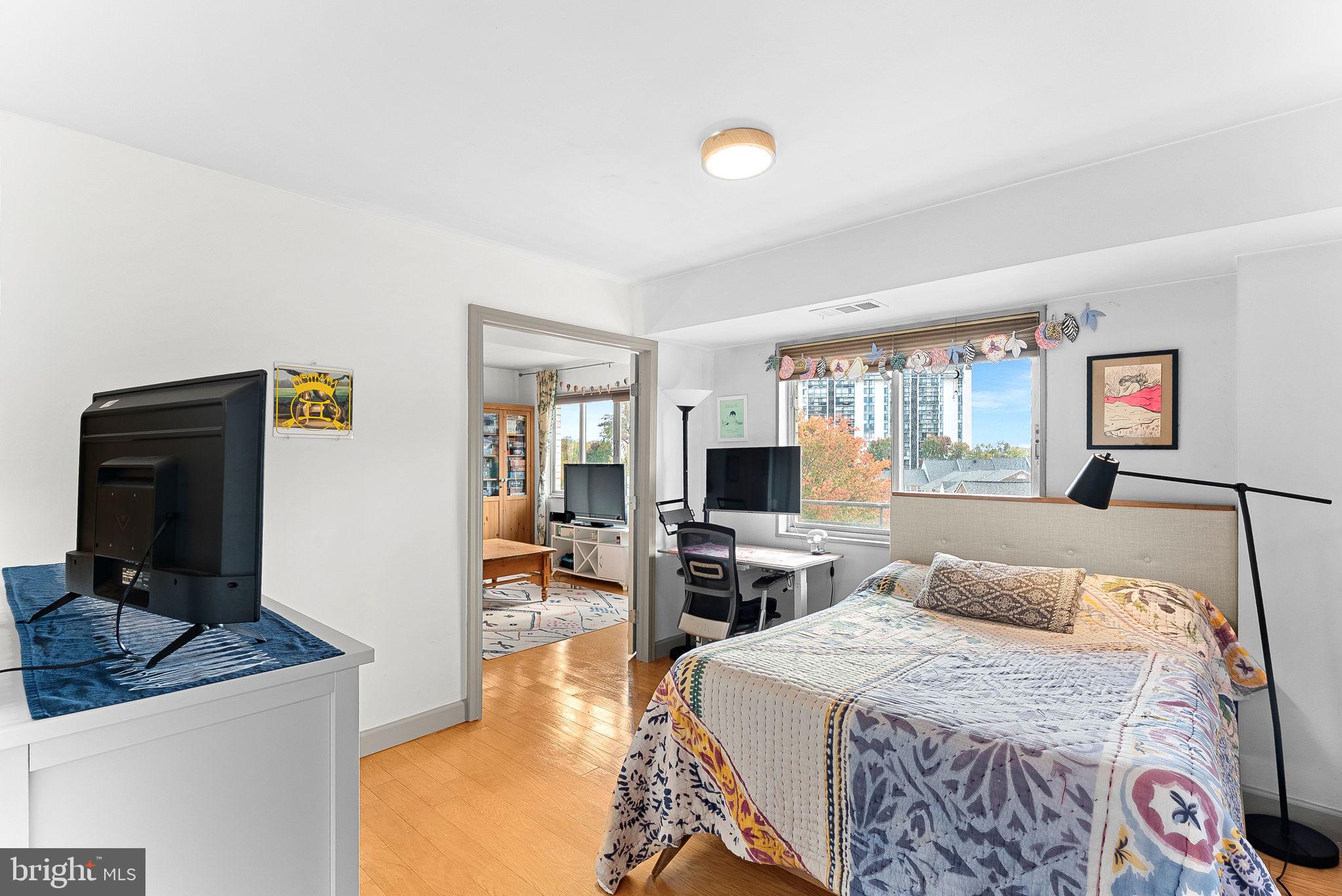 5340 HOLMES RUN PARKWAY 400