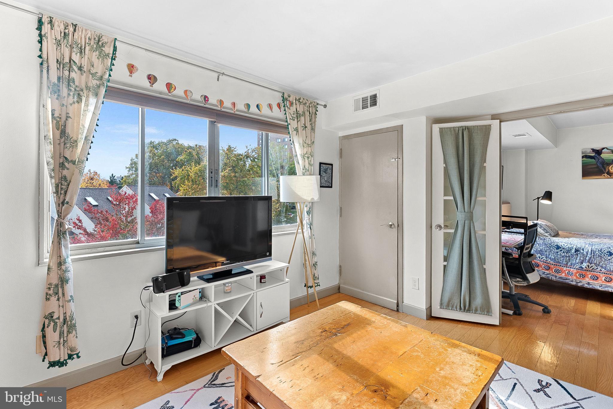 5340 HOLMES RUN PARKWAY 400