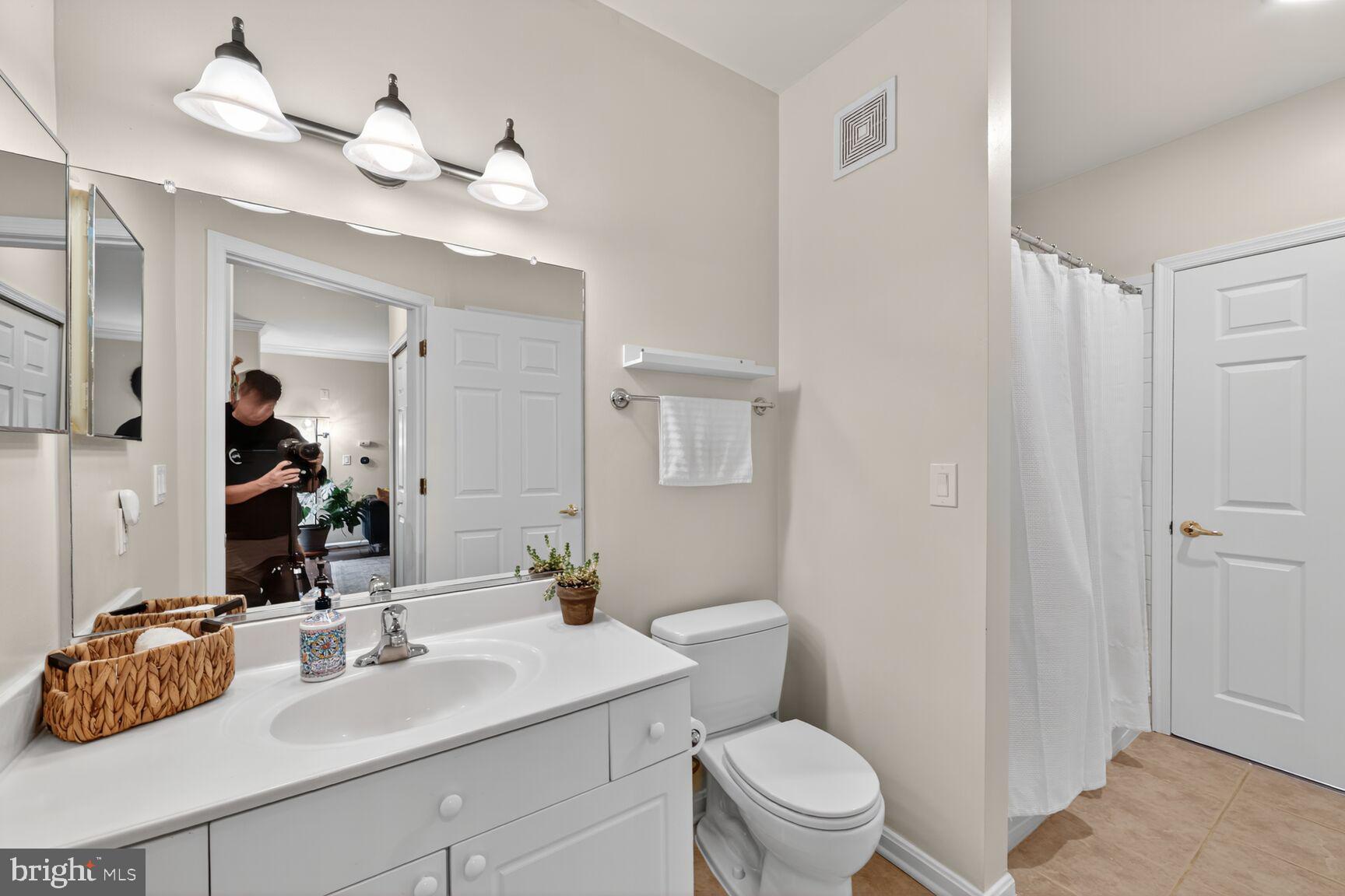 4561 STRUTFIELD LANE 3211