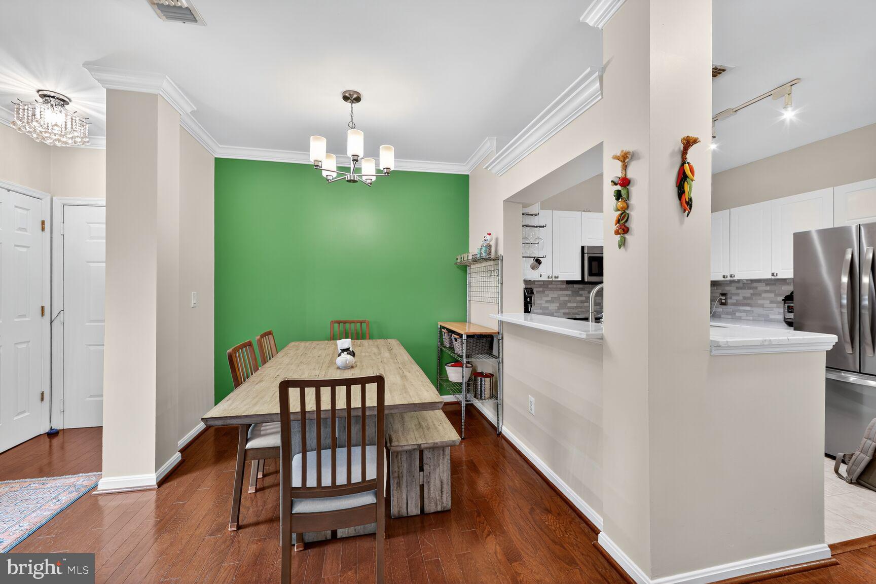 4561 STRUTFIELD LANE 3211