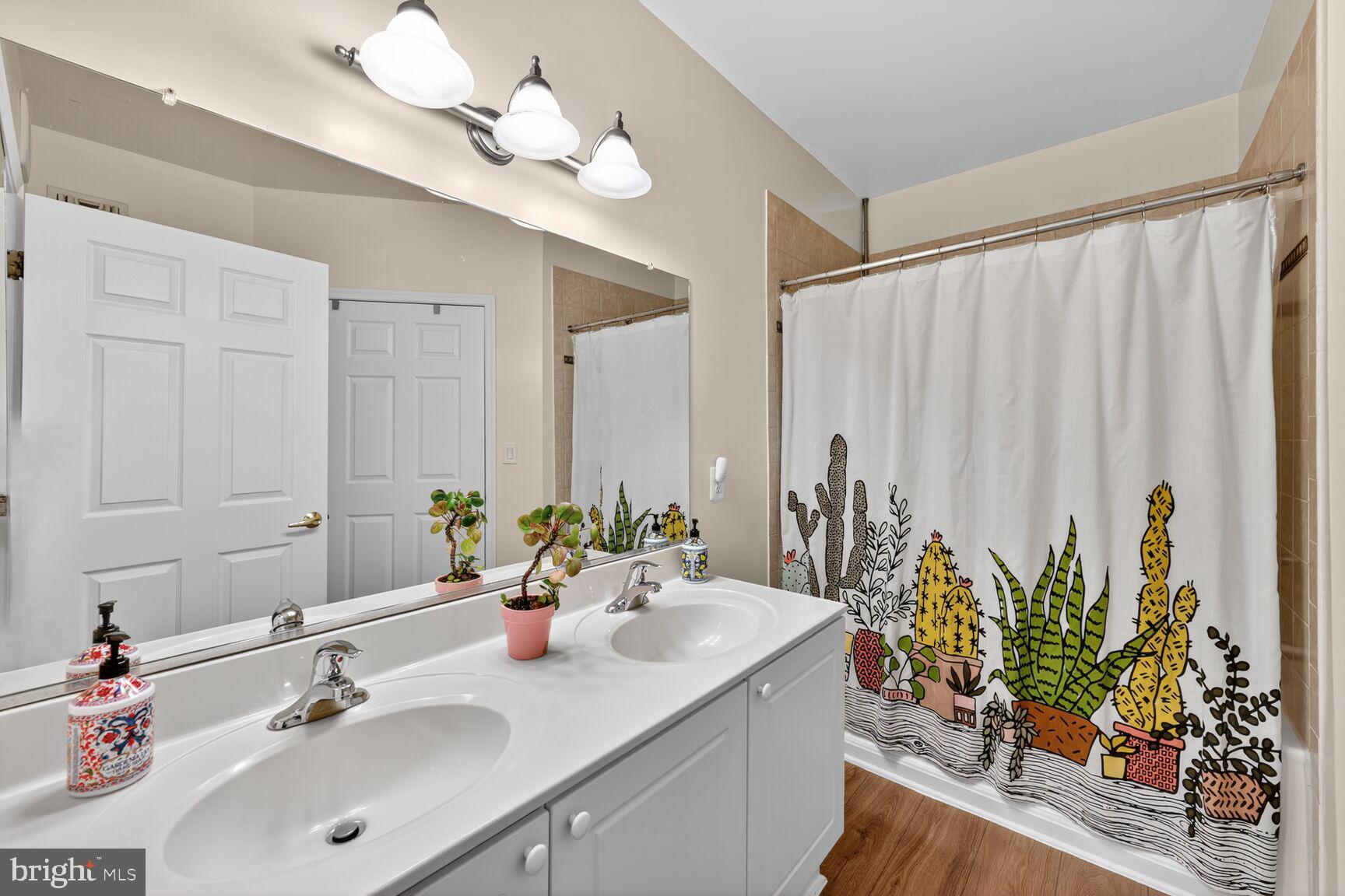 4561 STRUTFIELD LANE 3211