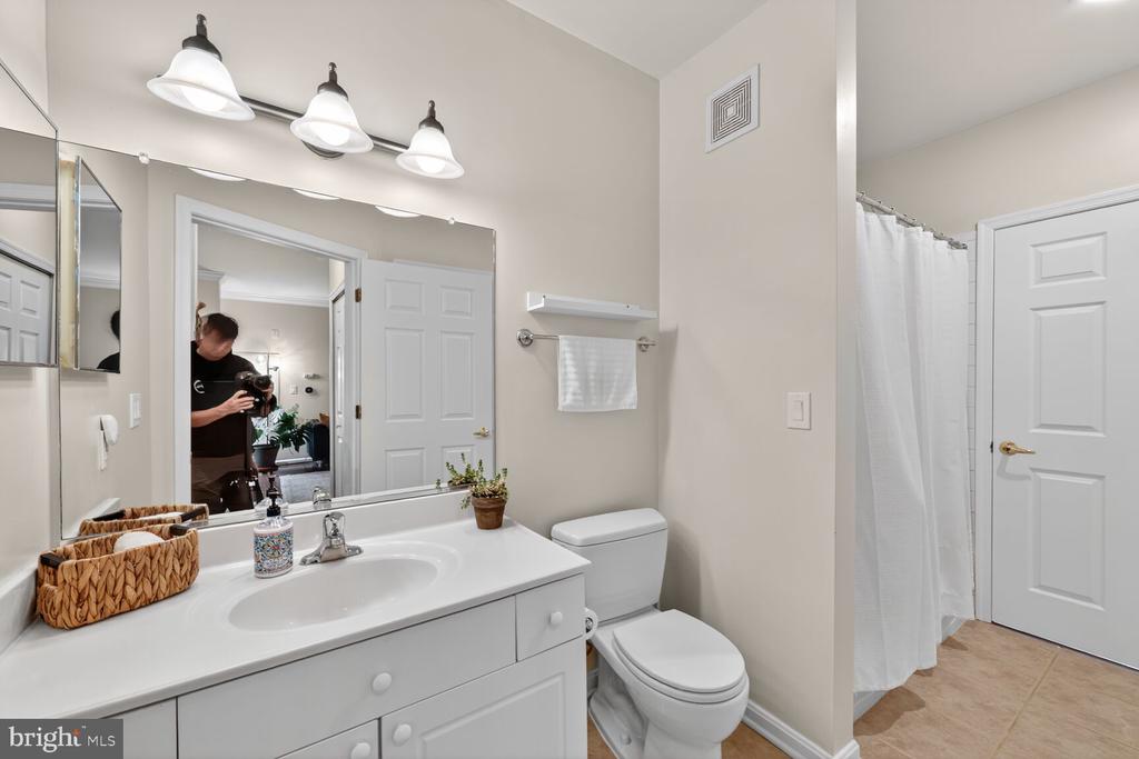 4561 STRUTFIELD LANE 3211