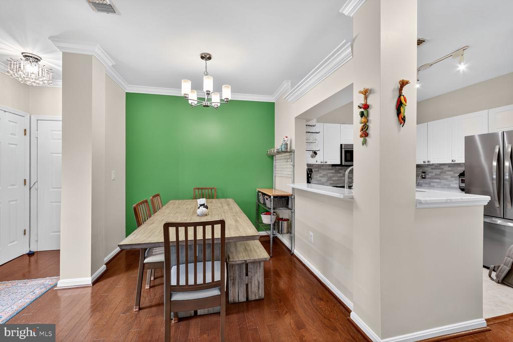 4561 STRUTFIELD LANE 3211