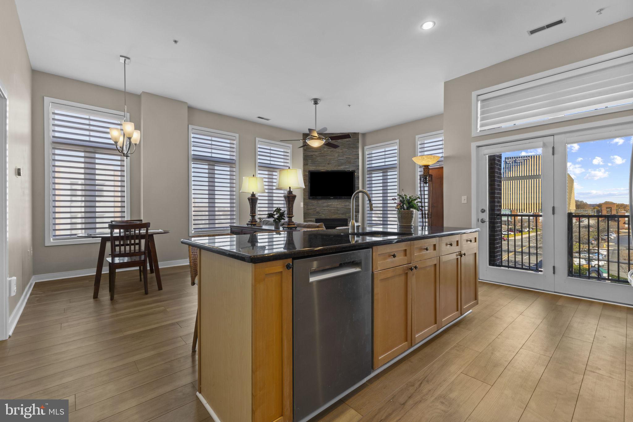 181 E REED AVENUE 411