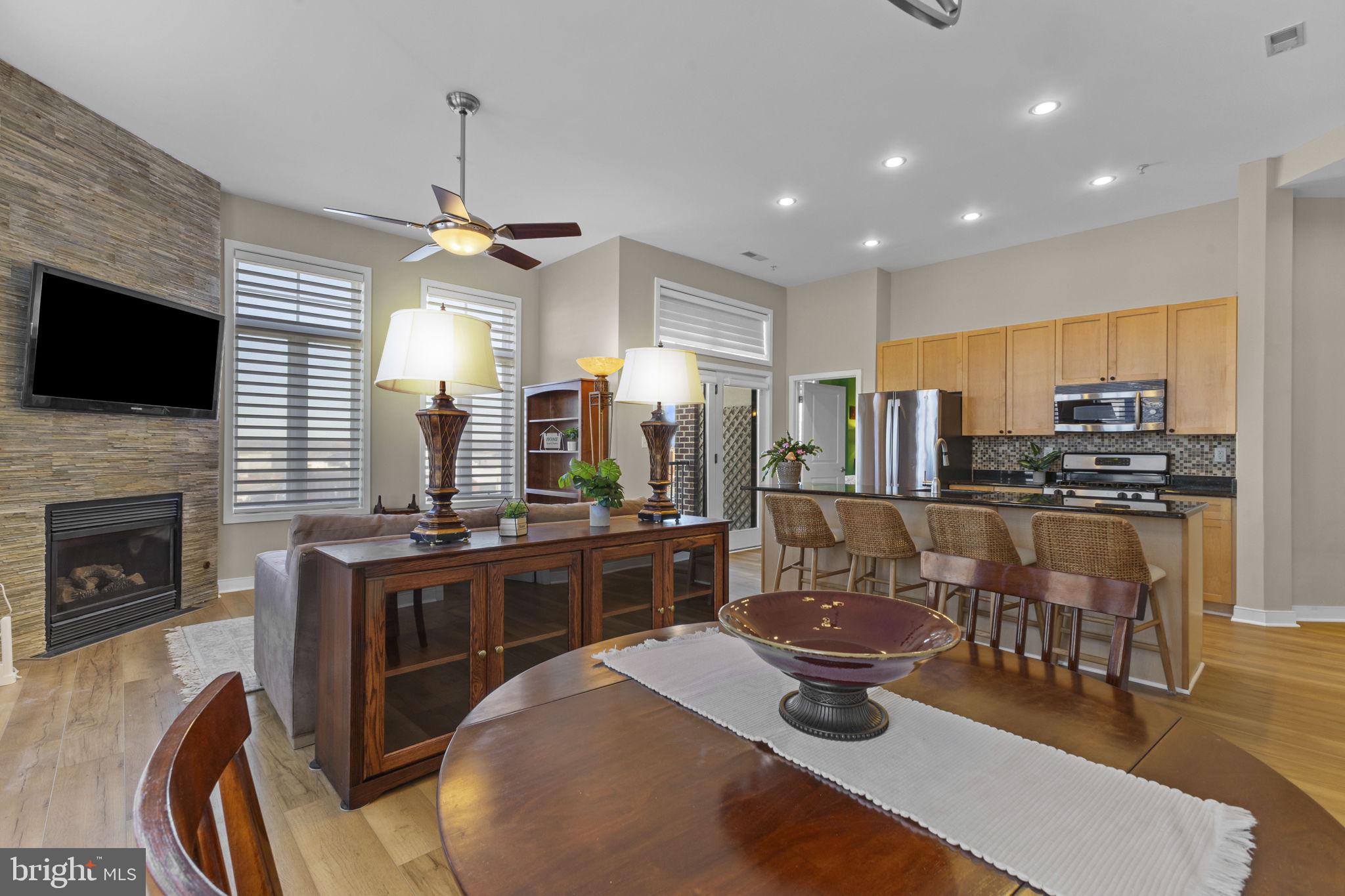 181 E REED AVENUE 411