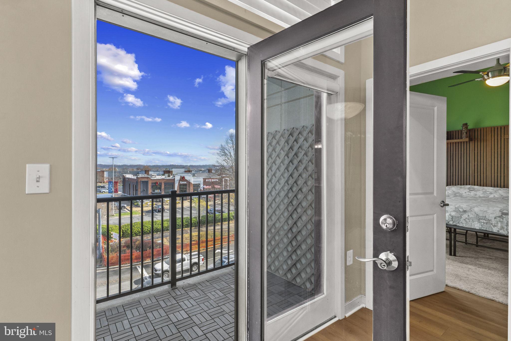 181 E REED AVENUE 411