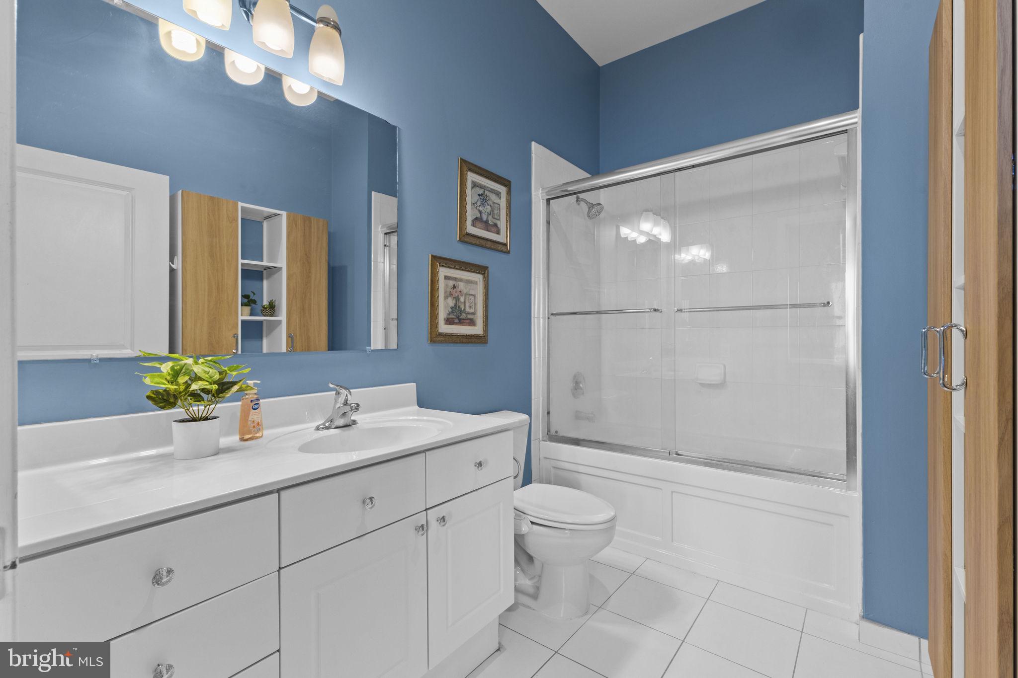 181 E REED AVENUE 411