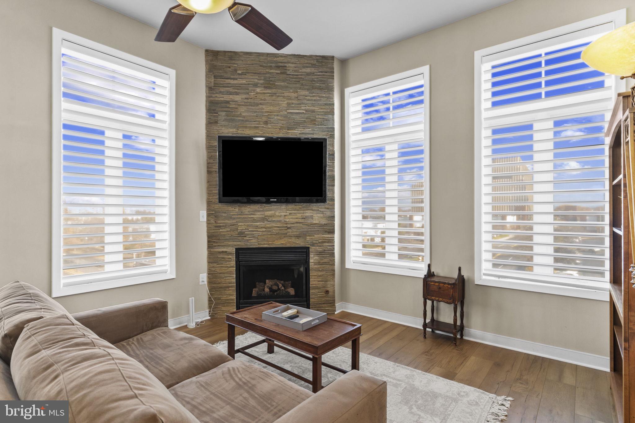 181 E REED AVENUE 411