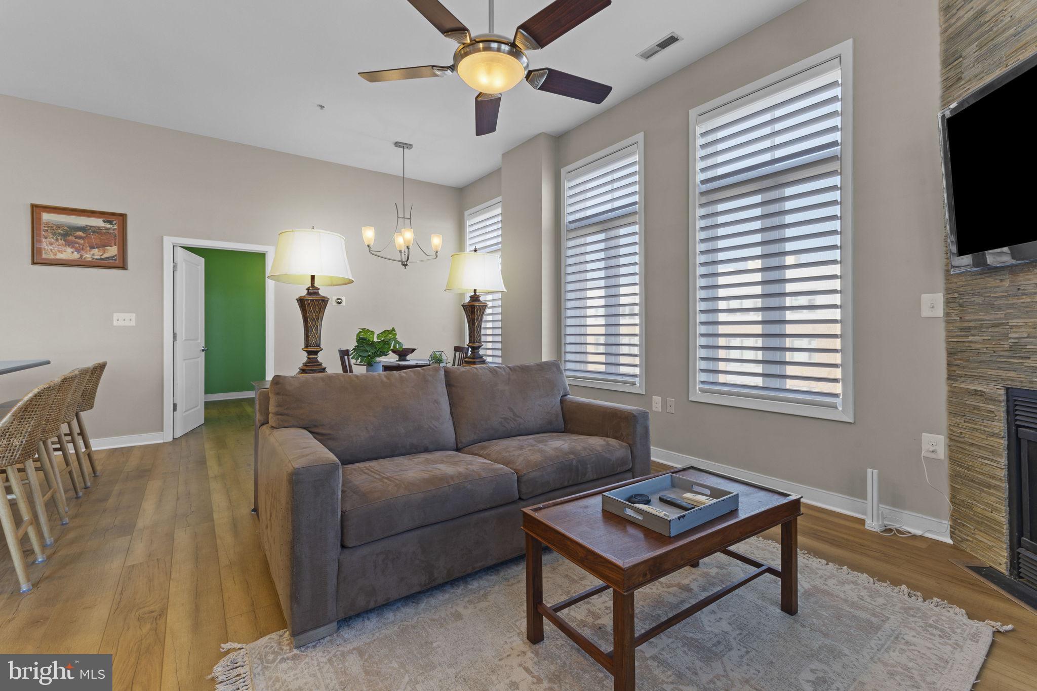 181 E REED AVENUE 411