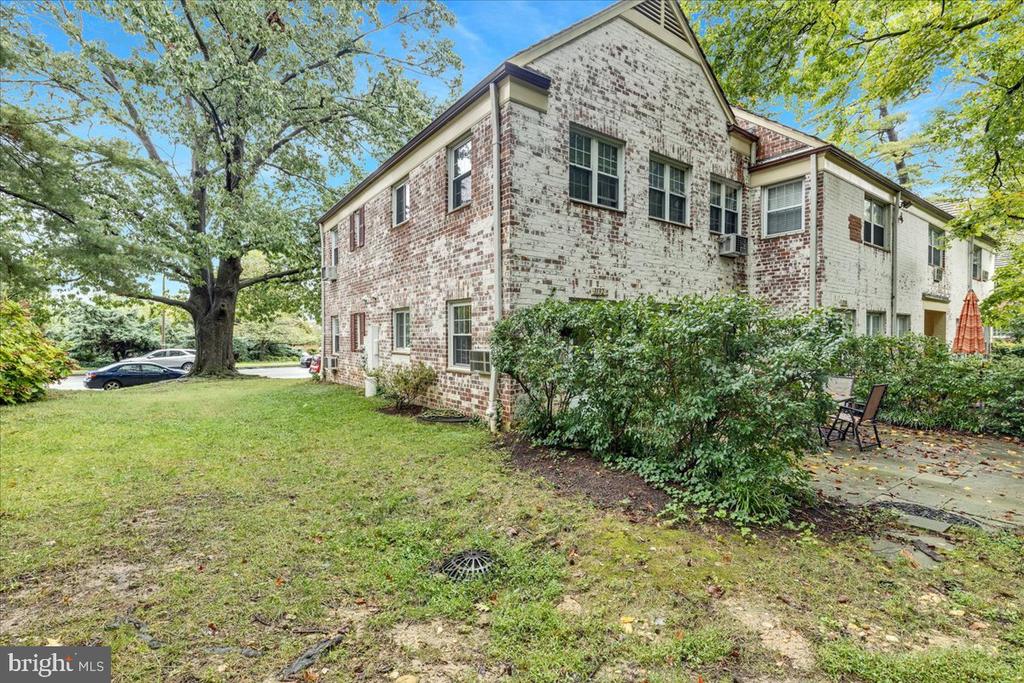 1132 VALLEY DRIVE
