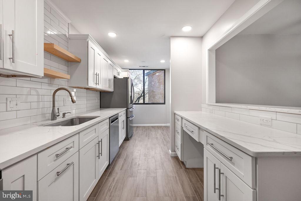 509 N ARMISTEAD STREET 103