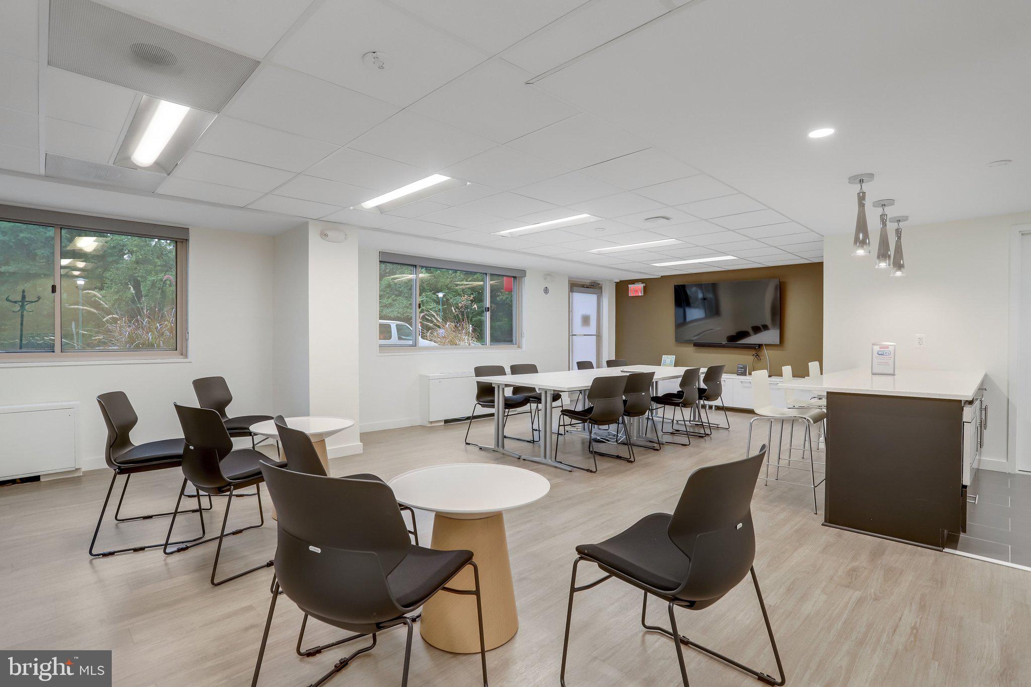 2500 N VAN DORN STREET 521