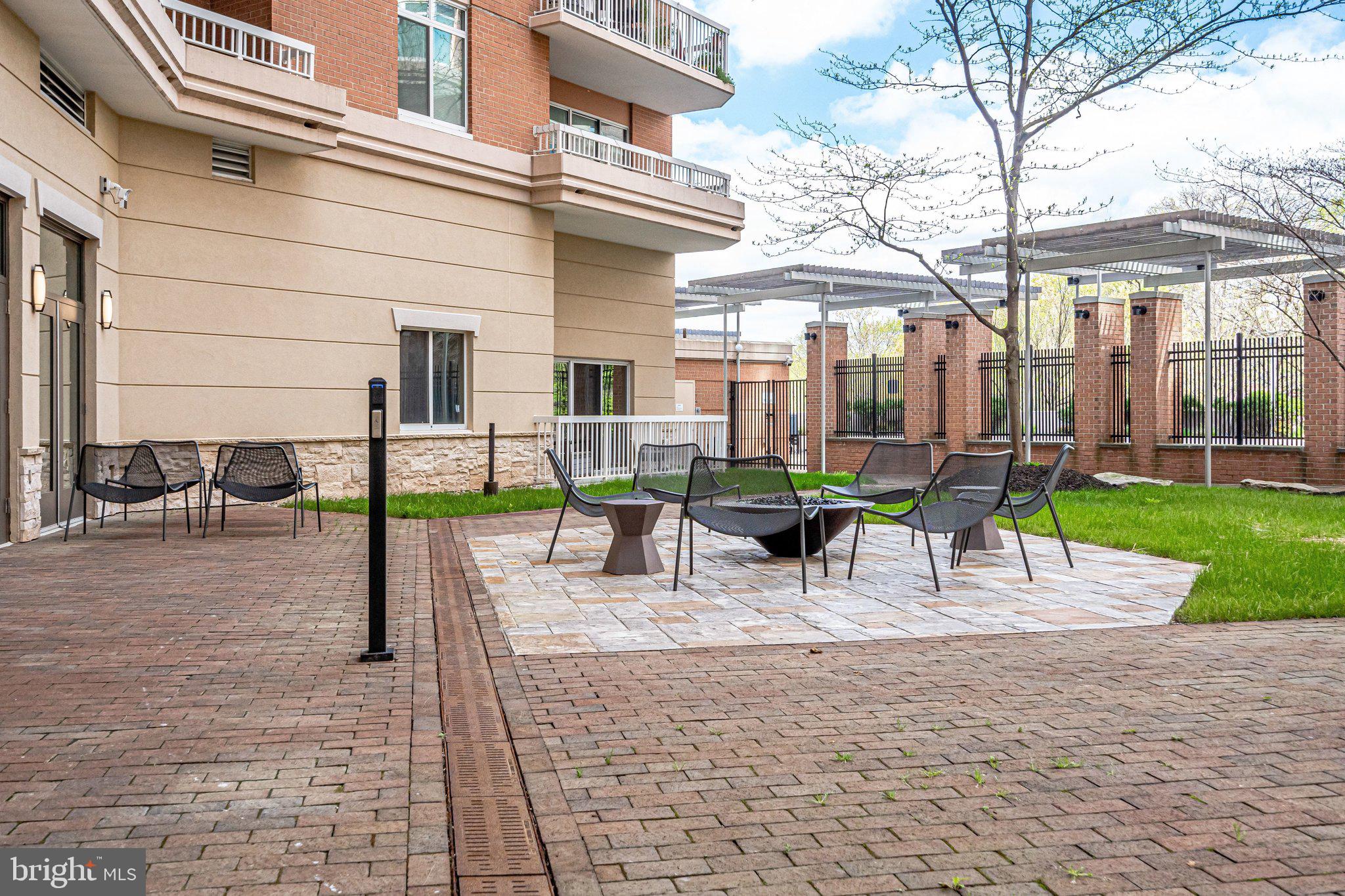 3101 N HAMPTON DRIVE 718