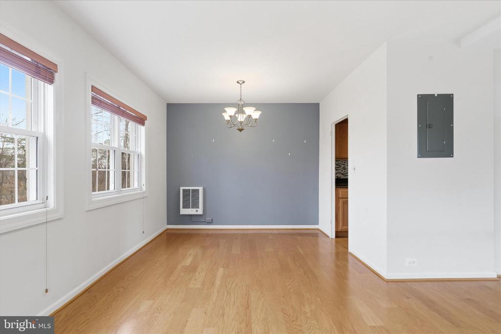 3260 GUNSTON ROAD