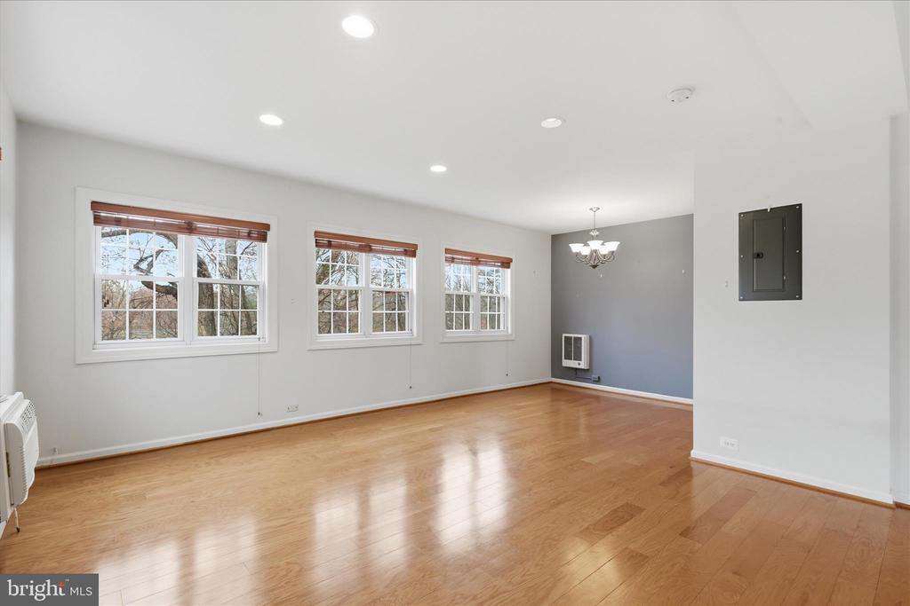 3260 GUNSTON ROAD